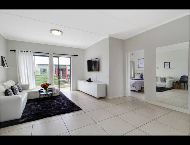 2 BEDROOM APARTMENT FOR SALE IN FOURWAYS